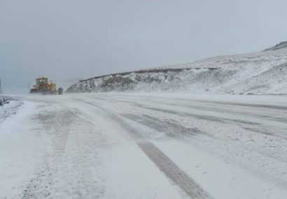 برف روبی در گردنه گاماسیاب محور نورآباد – نهاوند + فیلم